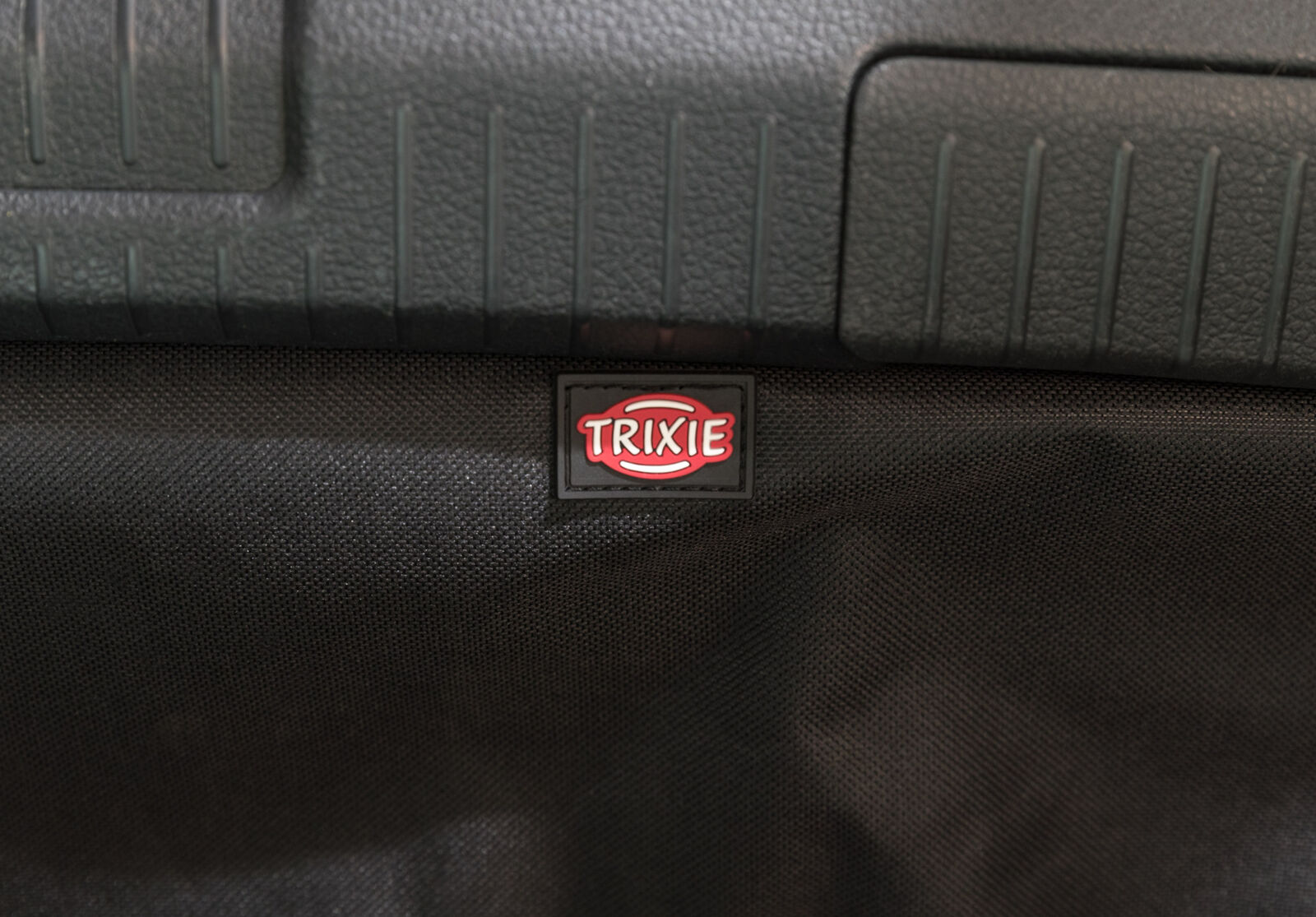Trixie Kofferraum-Schondecke schwarz  Zookauf-Schneider Ihr Spezialist für  Hundefutter, Katzenfutter und mehr