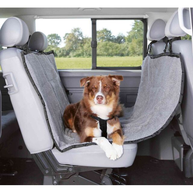 Plaids et protections pour siège et coffre de transport des chiens