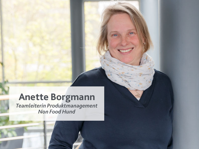 Porträt von Anette Borgmann, Teamleiterin Produktmanagement Non Food Hund.