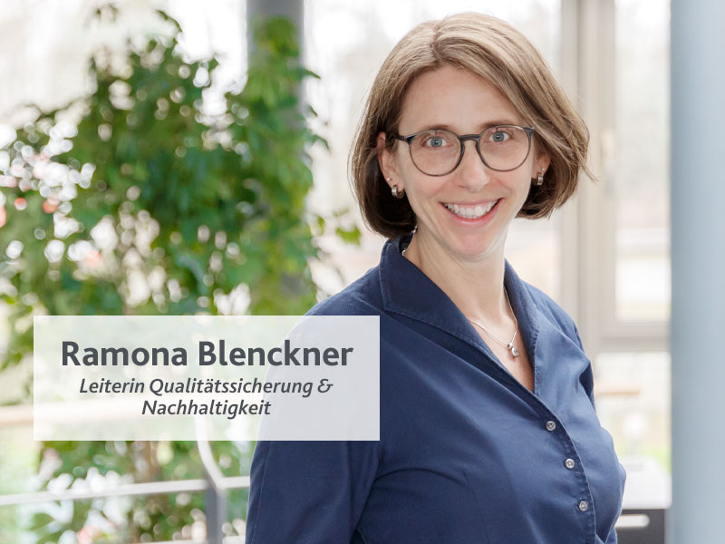 Porträt von Ramona Blencker, Leiterin Qualitätssicherung & Nachhaltigkeit.