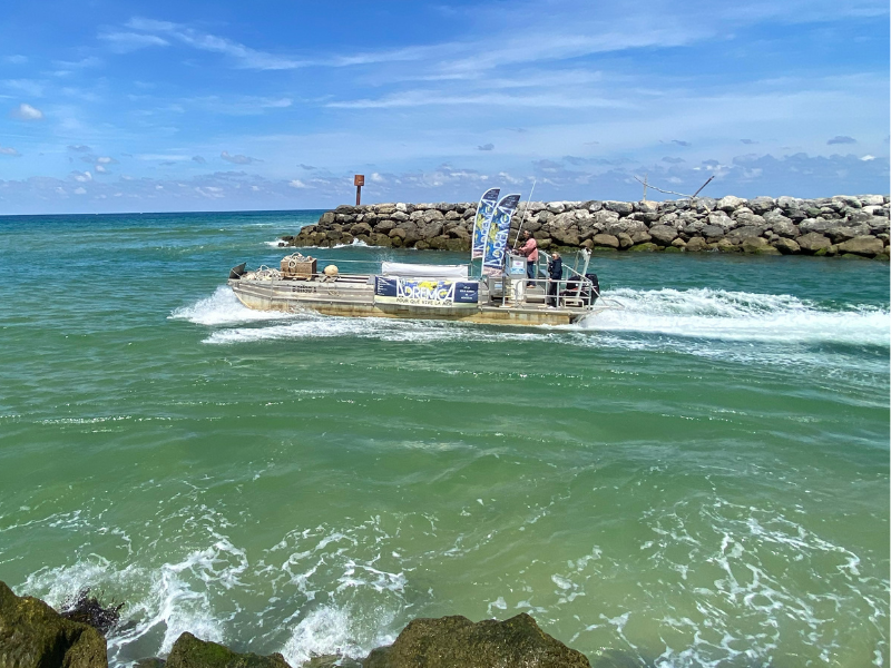 ADREMCA’s boat leaves the harbor.